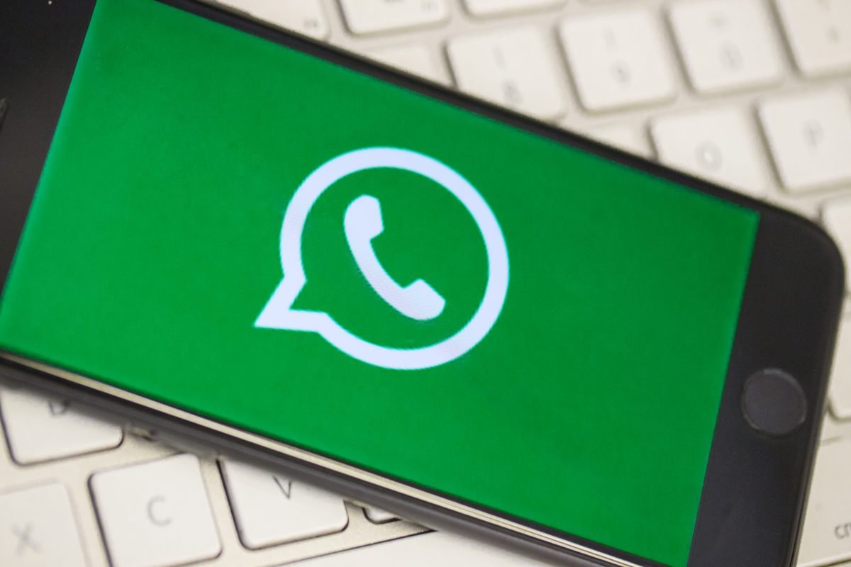 Pemberontak Syi'ah Houtsi Larang dan Kriminalisasi Penggunaan Aplikasi WhatsApp